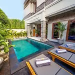 Villa Marie - Kuta - 6 Bedroom 4 Bathroom Villa - Great Location !
