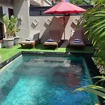 Villa Marie - Kuta - 6 Bedroom 4 Bathroom Villa - Great Location !