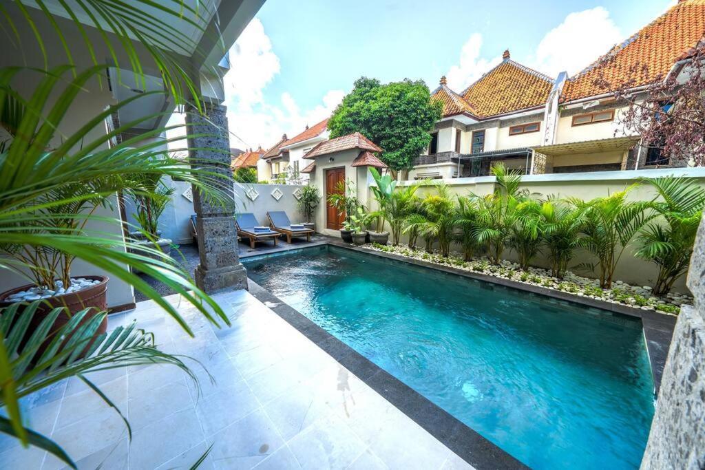 Marie - Kuta - 6 Bedroom 4 Bathroom - Great Location ! Kuta (Bali)