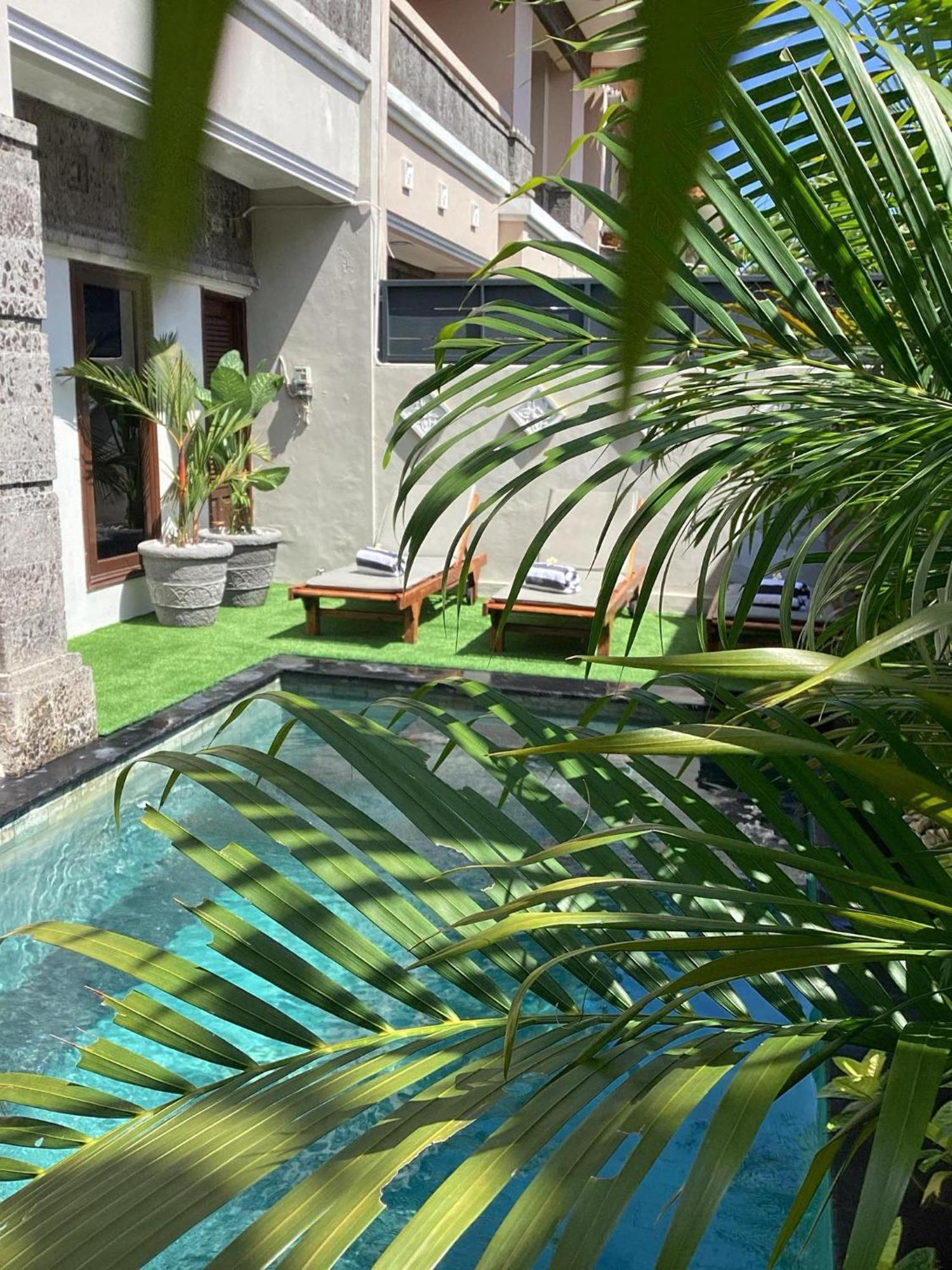 Villa Marie - Kuta - 6 Bedroom 4 Bathroom - Great Location ! *